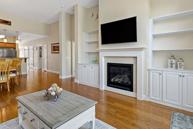 45 Grey Hawk Dr 578, Mashpee, MA 02649