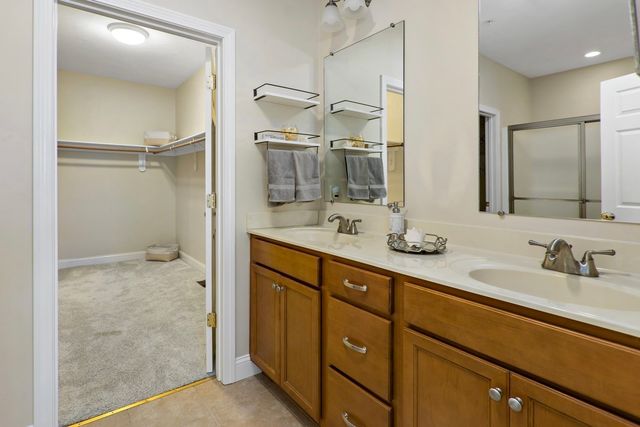 45 Grey Hawk Dr 578, Mashpee, MA 02649