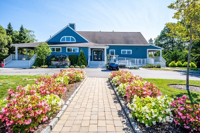 45 Grey Hawk Dr 578, Mashpee, MA 02649