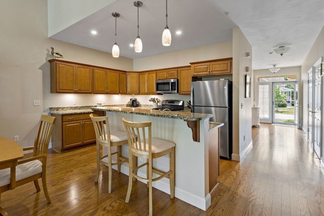 45 Grey Hawk Dr 578, Mashpee, MA 02649