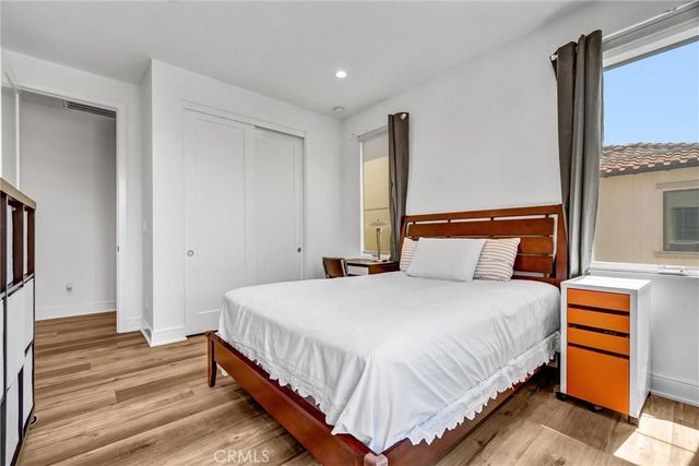 151 Winnett, Irvine, CA 92602