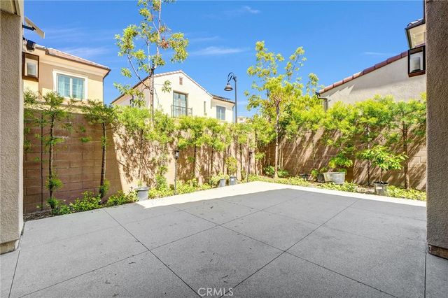 151 Winnett, Irvine, CA 92602