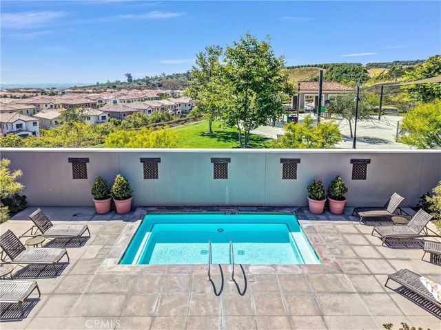 151 Winnett, Irvine, CA 92602