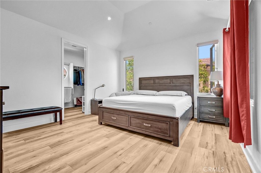 Image 15 of property listing at 151 Winnett, Irvine, CA 92602