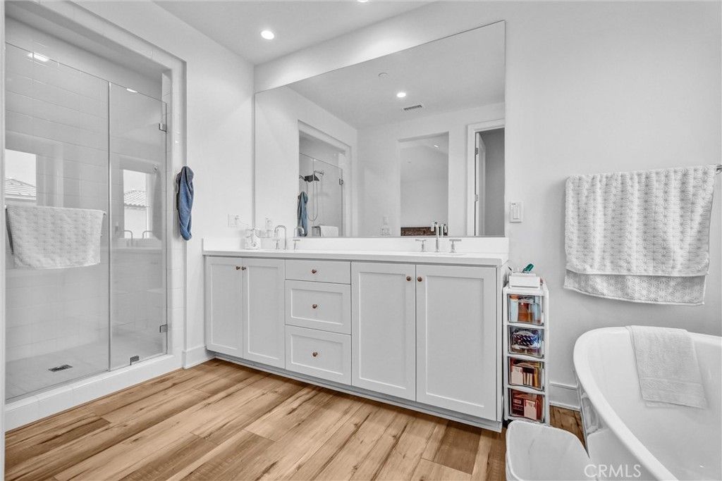 Image 22 of property listing at 151 Winnett, Irvine, CA 92602