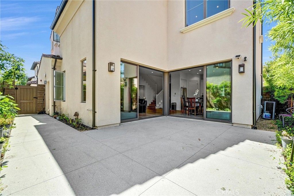 Image 29 of property listing at 151 Winnett, Irvine, CA 92602