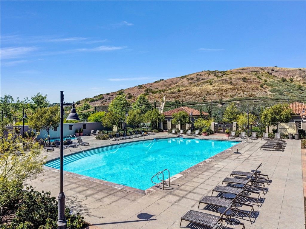 Image 39 of property listing at 151 Winnett, Irvine, CA 92602