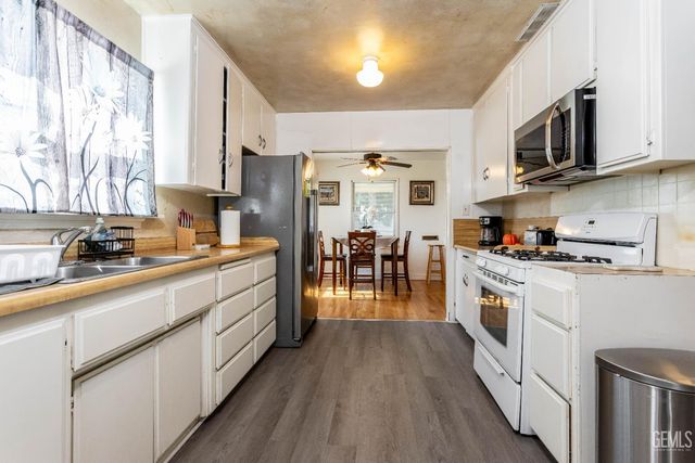 1100 Glade Street, Bakersfield, CA 93308