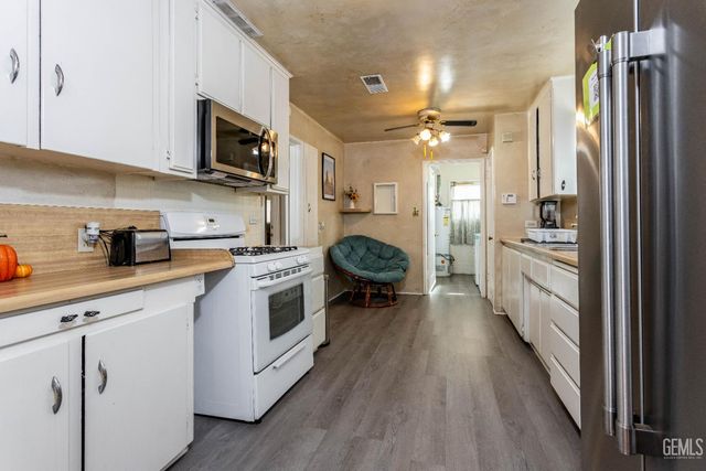 1100 Glade Street, Bakersfield, CA 93308