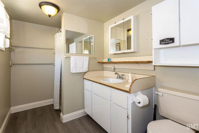 1100 Glade Street, Bakersfield, CA 93308