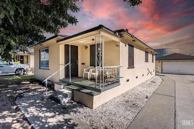 1100 Glade Street, Bakersfield, CA 93308