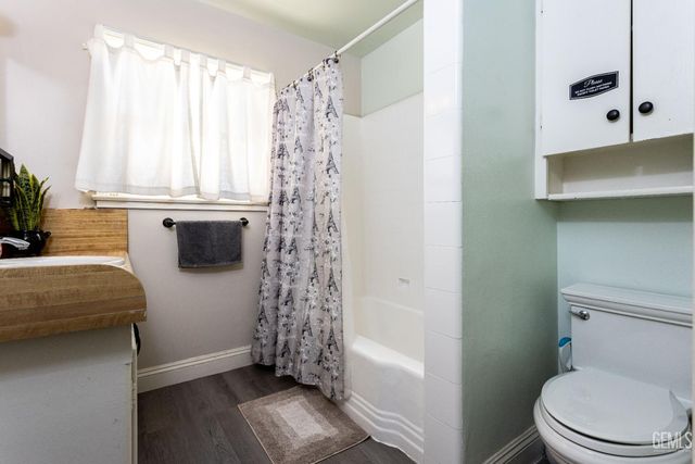 1100 Glade Street, Bakersfield, CA 93308