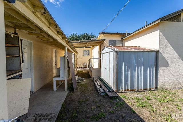 1100 Glade Street, Bakersfield, CA 93308