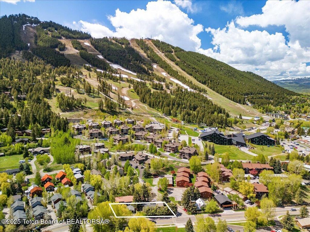 500 E KELLY Avenue, Jackson, WY 83001 photo 14