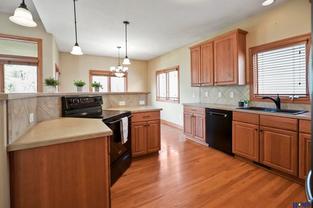 7746 Phares Drive, Lincoln, NE 68516