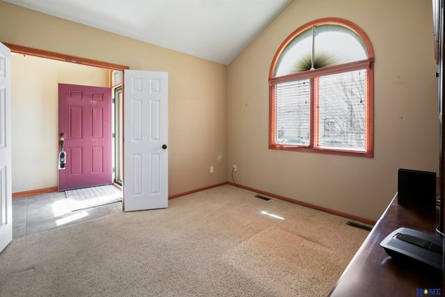 7746 Phares Drive, Lincoln, NE 68516