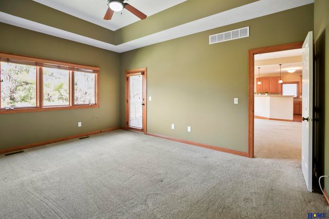 7746 Phares Drive, Lincoln, NE 68516