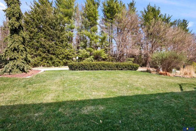 7746 Phares Drive, Lincoln, NE 68516