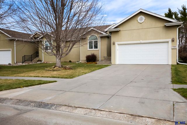 7746 Phares Drive, Lincoln, NE 68516