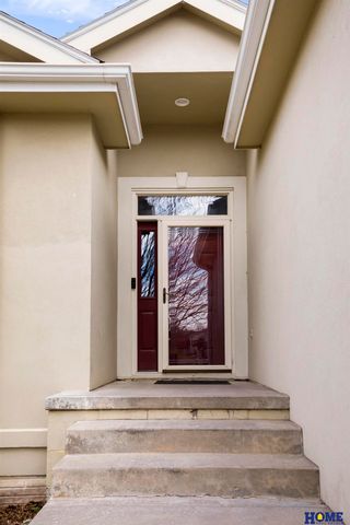 7746 Phares Drive, Lincoln, NE 68516