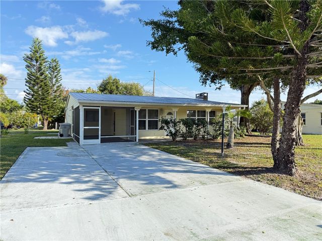 1620 5th Avenue, Vero Beach, FL 32960