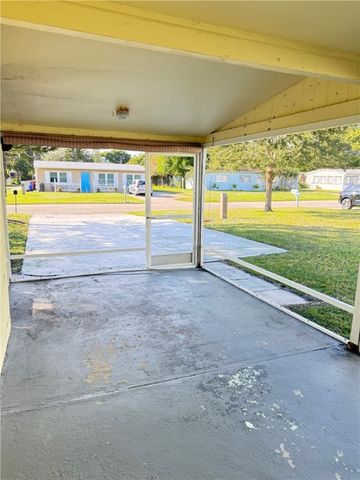 1620 5th Avenue, Vero Beach, FL 32960