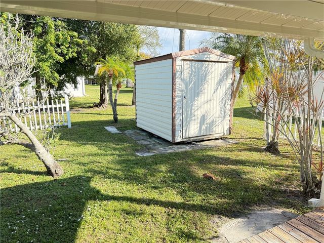 1620 5th Avenue, Vero Beach, FL 32960