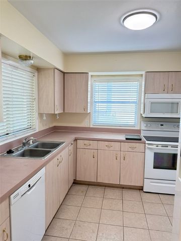 1620 5th Avenue, Vero Beach, FL 32960