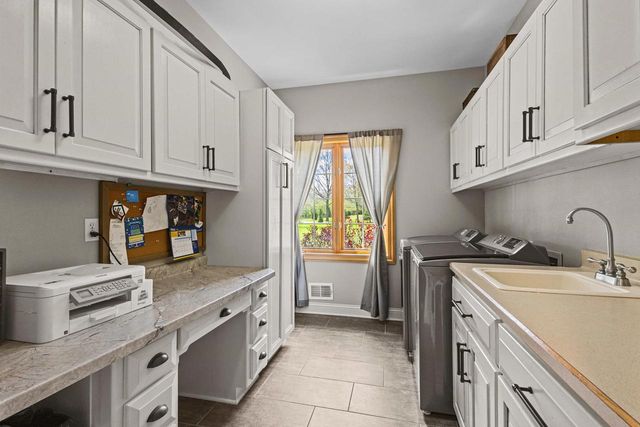 W326N4714 Buckhorn Drive, Nashotah, WI 53058