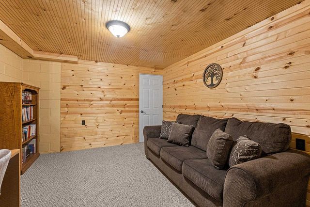 W326N4714 Buckhorn Drive, Nashotah, WI 53058