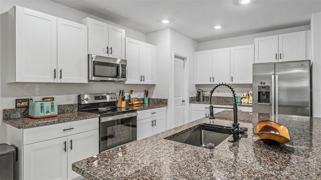 2063 OLD PASTURE LANE, Lakeland, FL 33801