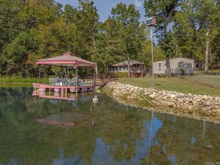 21 W Lakeshore Dr, Highland, AR 72542