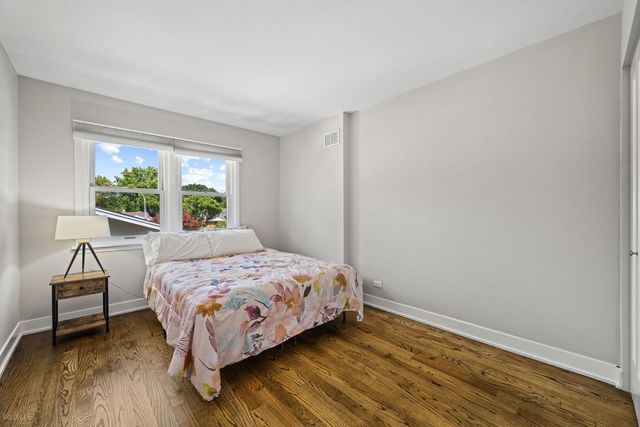 3115 Lake Avenue C, Wilmette, IL 60091