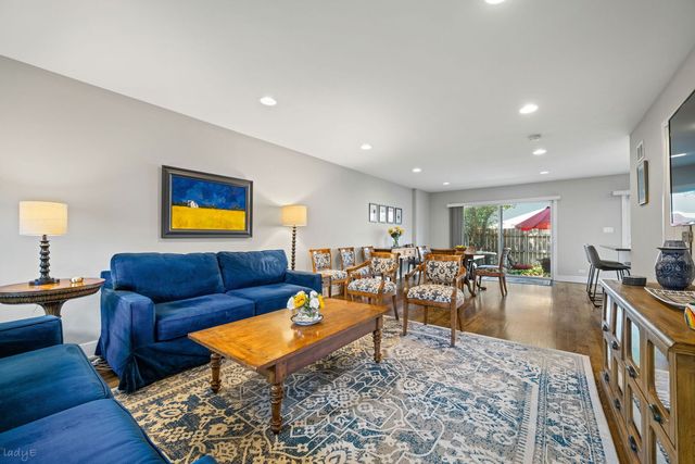 3115 Lake Avenue C, Wilmette, IL 60091