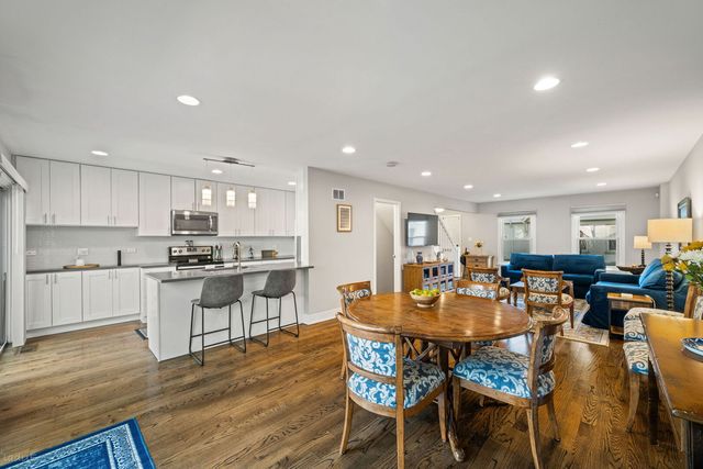 3115 Lake Avenue C, Wilmette, IL 60091