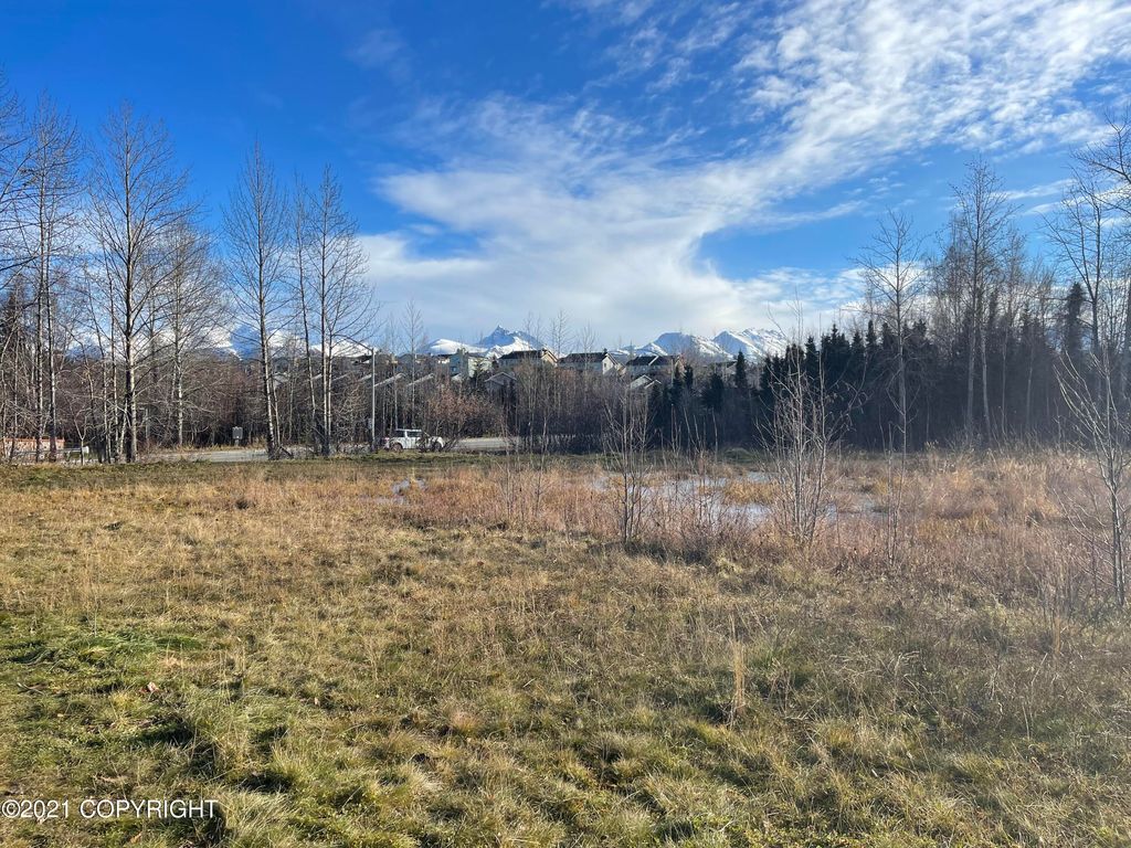 8000 Independence Park Drive, Anchorage, AK 99518