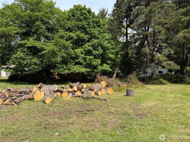 1305 322nd Place, Ocean Park, WA 98640