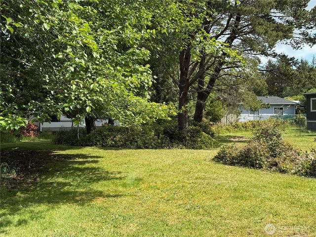 1305 322nd Place, Ocean Park, WA 98640