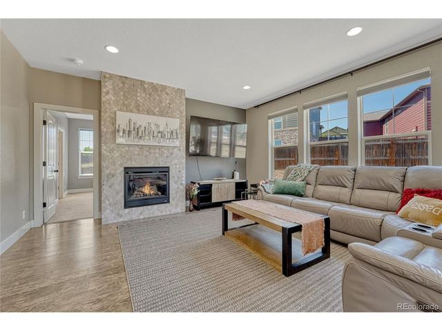 1955 S Danube Way, Aurora, CO 80013