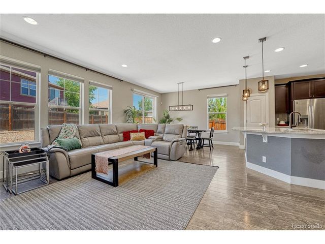1955 S Danube Way, Aurora, CO 80013