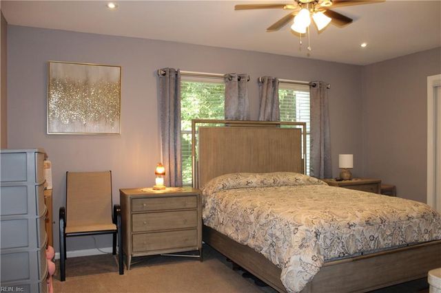 20 Corwin CIR, Hampton, VA 23666