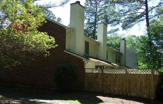 20 Corwin CIR, Hampton, VA 23666