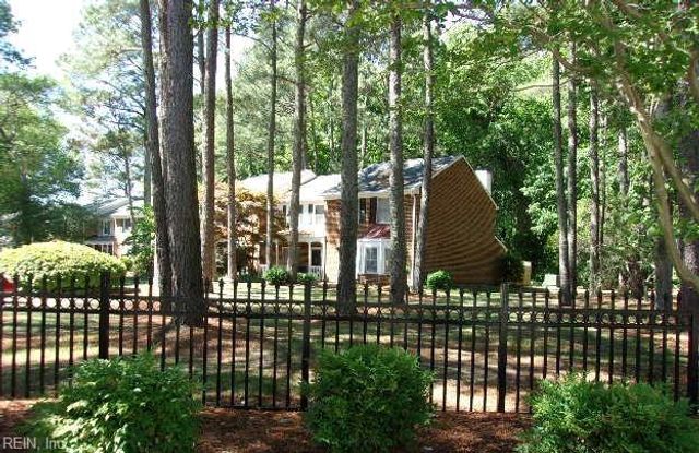 20 Corwin CIR, Hampton, VA 23666