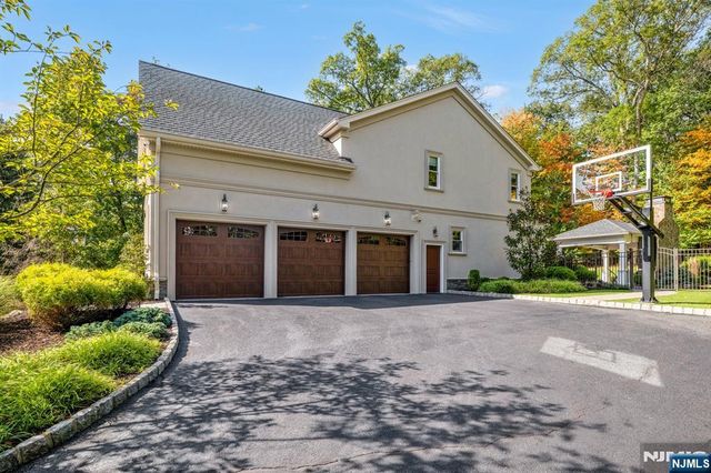 7 Brookside Drive, Upper Saddle River, NJ 07458