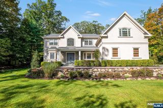 7 Brookside Drive, Upper Saddle River, NJ 07458
