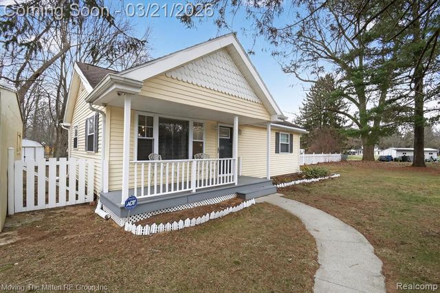 40220 Harris Road, Belleville, MI 48111