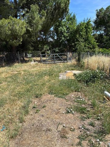 2443 Date St, Live Oak, CA 95953