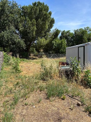 2443 Date St, Live Oak, CA 95953