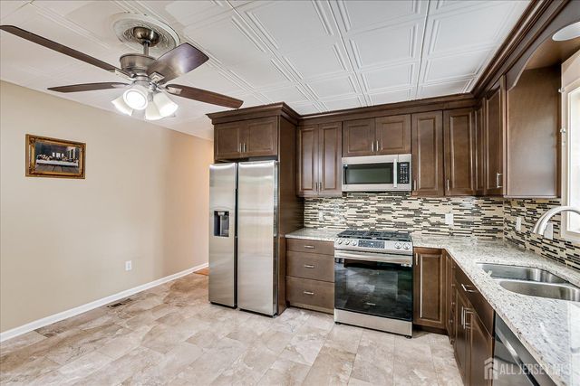 73-81 Mariners Court, Plainfield, NJ 07063