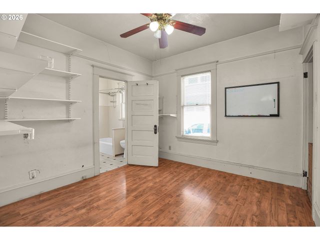 5636 N DELAWARE Ave, Portland, OR 97217